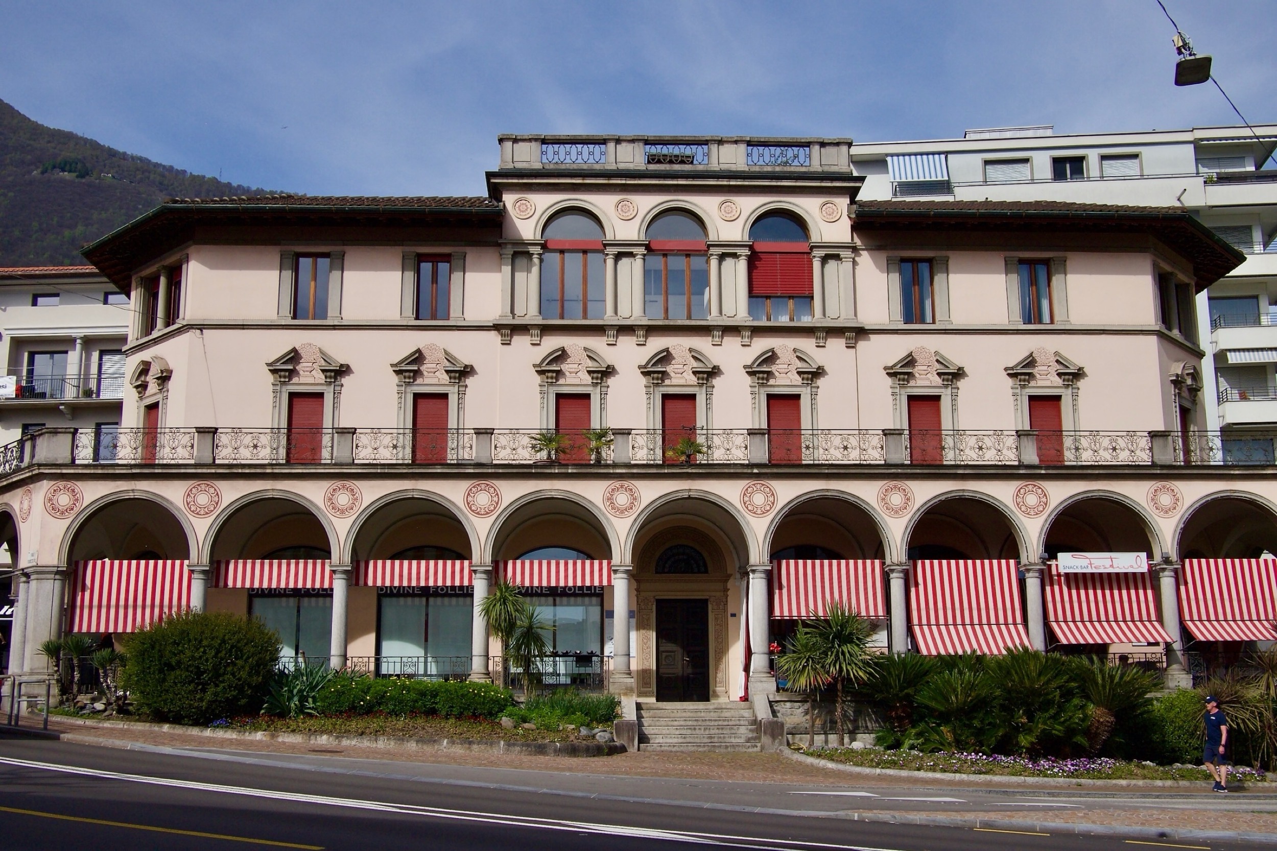 Was für ein Gebäude.